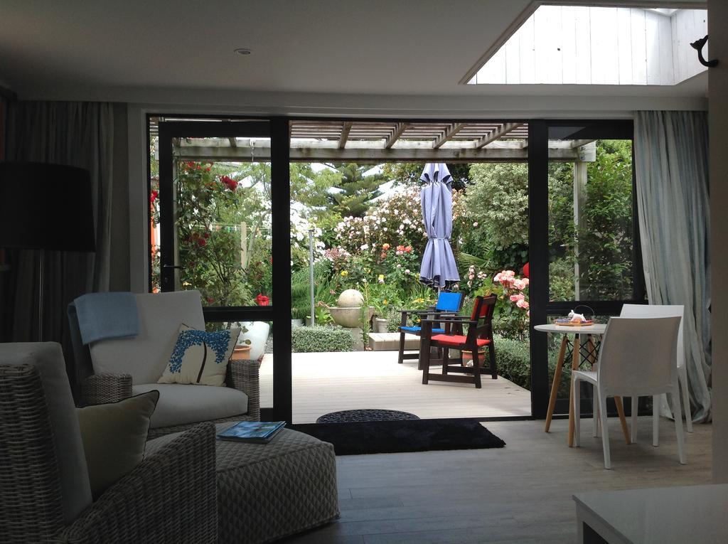 Top Floor Bed And Breakfast Paraparaumu Luaran gambar